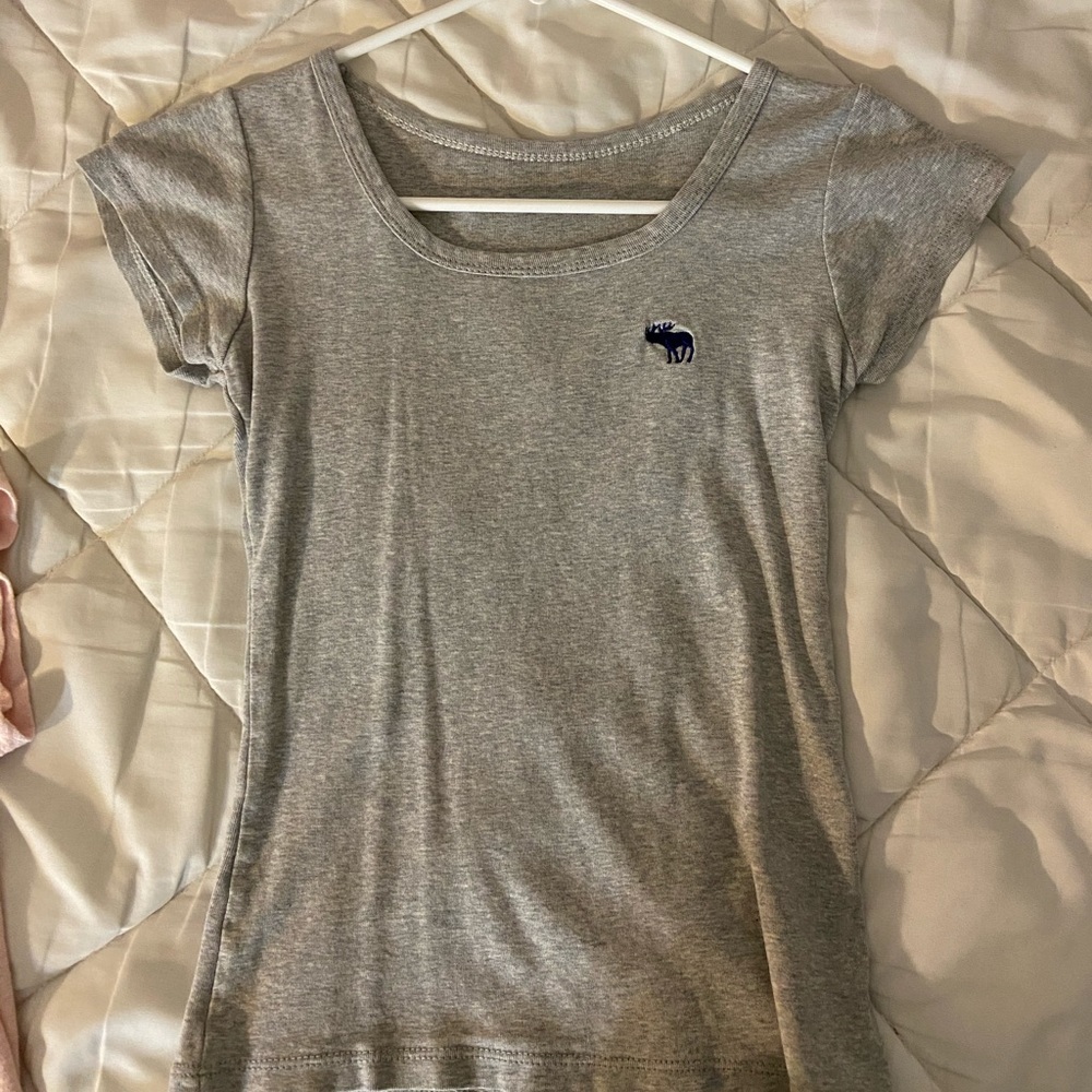 Abercrombie Grey Fitted T-Shirt